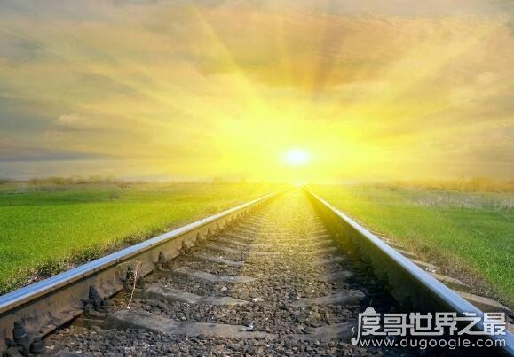 昱字怎么读，昱和玉同音(是日光、光明、照耀的意思)