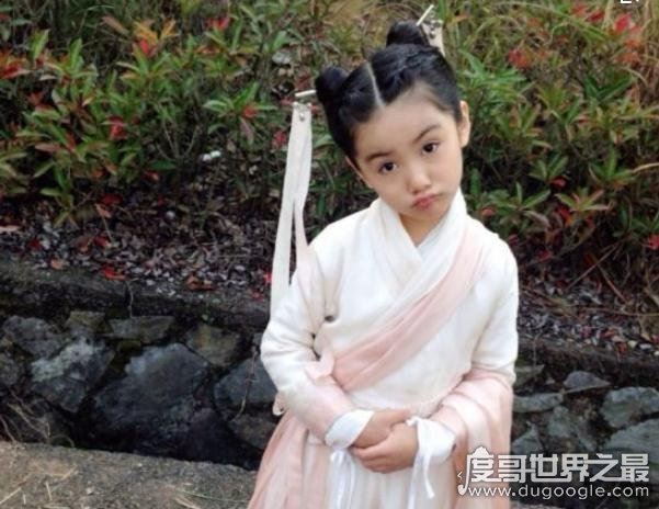 童星张籽沐承受了这个年纪不该有的美貌，长大后更漂亮了