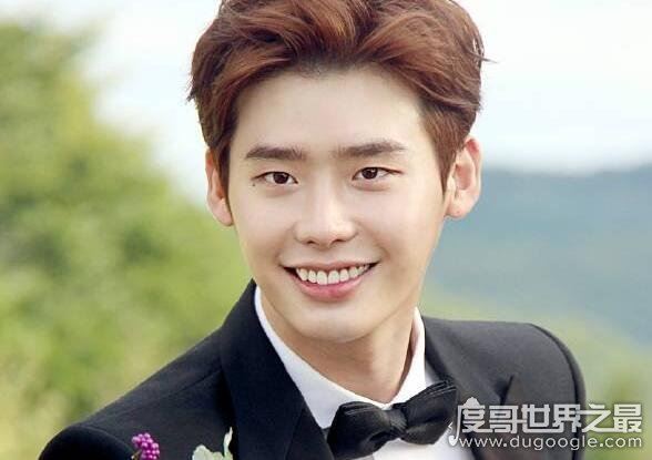 李钟硕将入伍,男神将暂别娱乐圈2年(预计2021年才会正式退伍)
