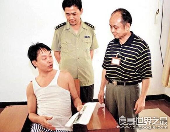 香港张子强老婆罗艳芳，获得5亿财产带2个孩子过隐居生活