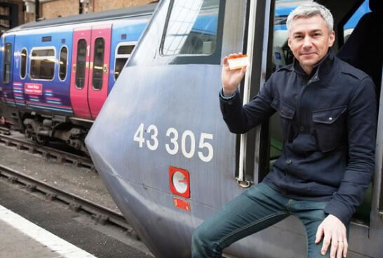 男子三级跳远世界记录,英国爱德华兹(18.29米)