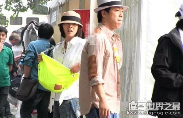 黄渤妻子小欧罕见曝光，恋爱13年结婚11年却恩爱如初