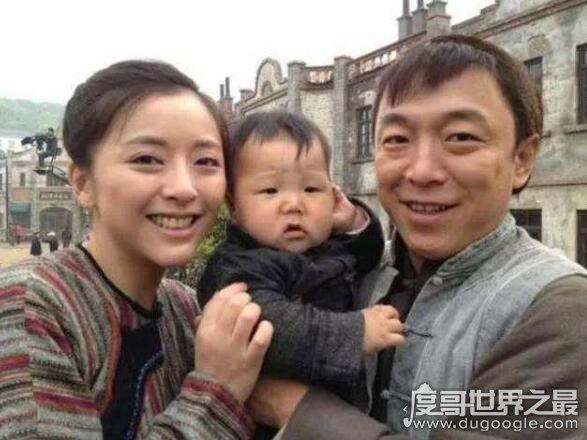 黄渤妻子小欧罕见曝光，恋爱13年结婚11年却恩爱如初