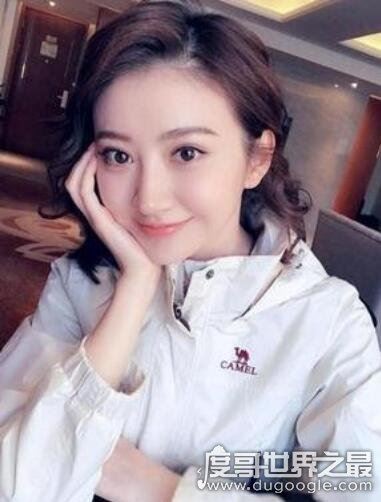 网传景甜家世背景显赫，本尊亲自回应称父母都是普通职工