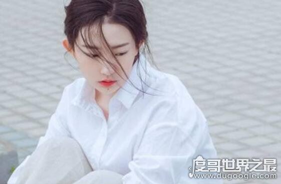 十二星座谁是学霸女神前五名，天蝎女排首位(看看你上榜没)