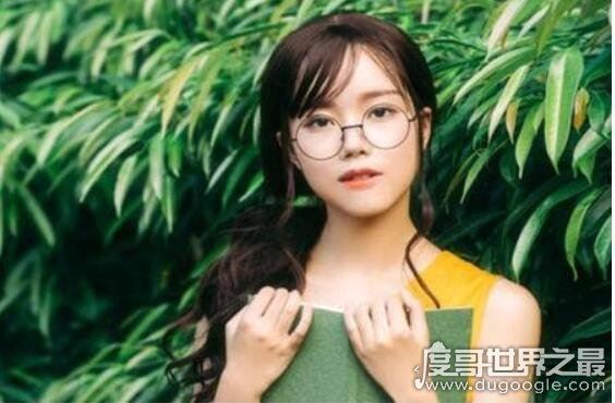 十二星座谁是学霸女神前五名,天蝎女排首位(看看你上榜没)
