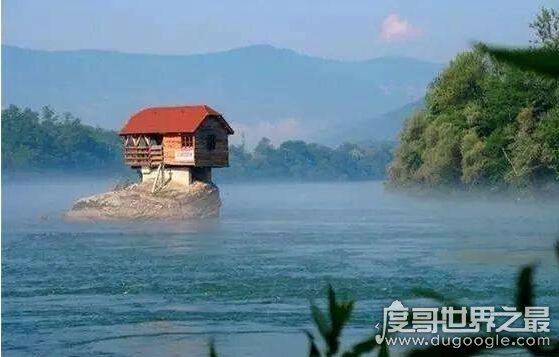 对中国免签的国家名单盘点，一共有74个国家和地区对中国人免签