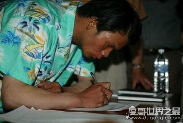 马加爵放过的唯一舍友林峰，只因偶然的一碗饭保住一条命