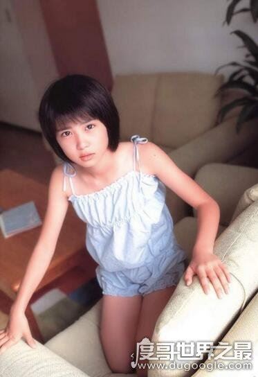 2017十大日本萝莉女优排行，小池里奈出道时仅11岁(组图)