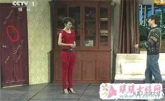 2014年春晚灵异事件，窗户上映出惨白人脸(揭秘)