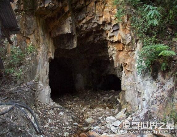 缅甸野人山坑杀10万国军,男女军人均遭野人强暴