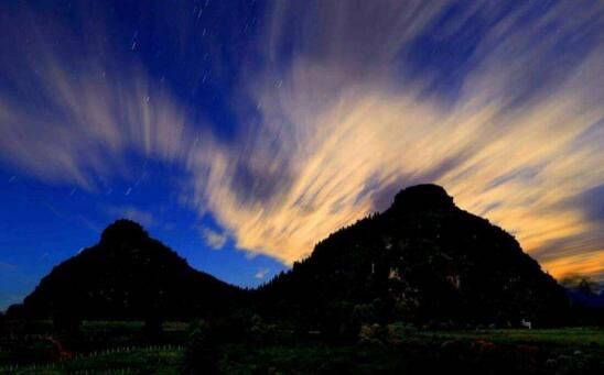 天下第一奇峰，贵州双乳峰少女逼真丰满的胸部