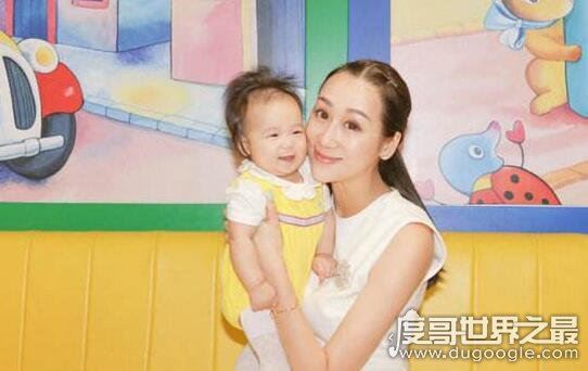 陈浩民老婆蒋丽莎5年剖腹生4胎,月子都没做过(后遗症非常大)
