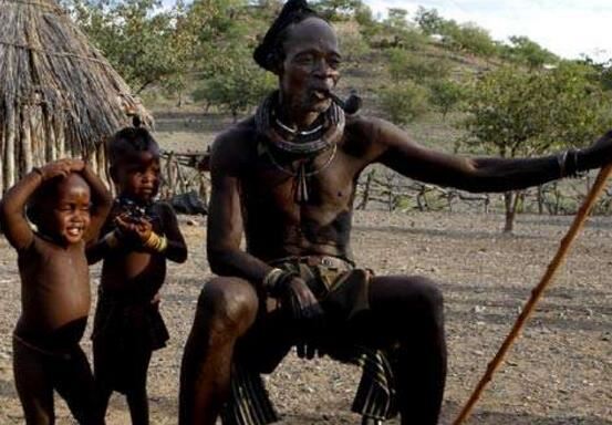 世界上阴茎最大最长的民族，非洲象人族(阴茎长56cm)