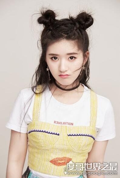 赵露思多高，网传赵露思身高152cm比沈月还矮(乃虚假传闻)