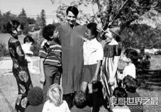 琼斯镇惨案是阴谋,受邪教蛊惑致使集体自杀