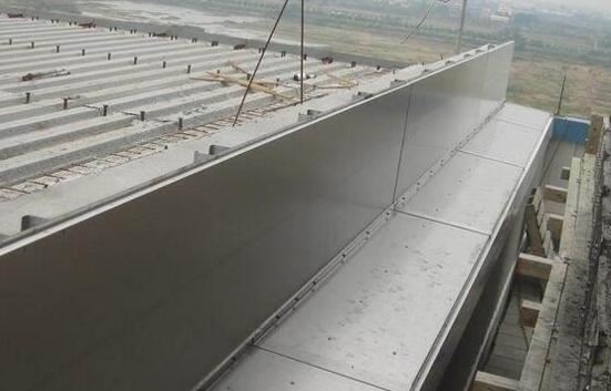 女儿墙是什么，屋顶周围矮墙(女儿墙高度为1.1至1.5米之间)