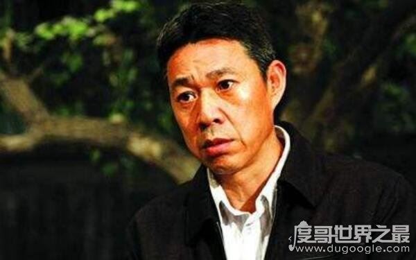 张丰毅老婆霍凡资料介绍,因漂亮被鲁豫夸赞(现已结婚25年)