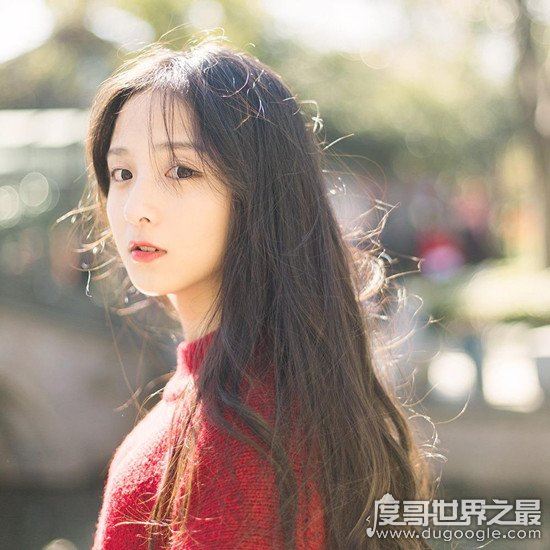 钓凯子什么意思，就是指女人勾引到了金龟婿(词意不好少说)