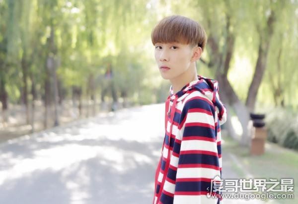 网络红人王乐乐被快手封杀,各种负能量八卦曝光(人一红就飘了)