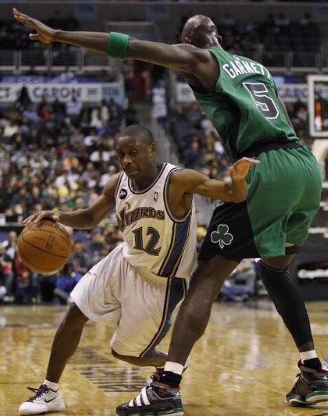 十大nba最矮的球员排行，蒂龙马格西博格斯以1.6米居首位