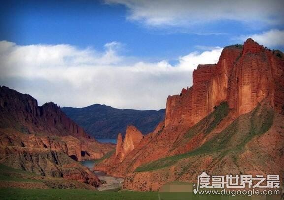 探索中国四大盆地，像聚宝盆一般装载着丰富的资源
