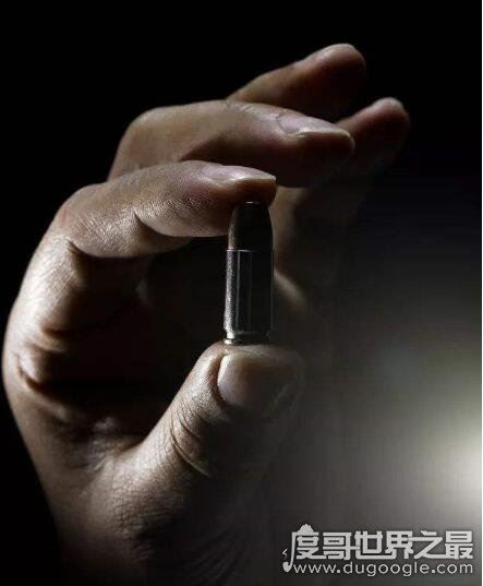 程连苏徒手抓子弹意外身亡,实际上是妻子出轨经理人后谋害