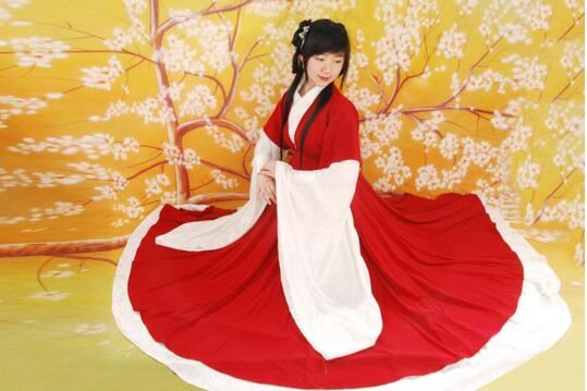 揭开古代留仙裙的真实面纱，实则纱线受潮织成的绉纱裙