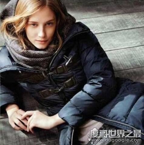 世界十大羽绒服品牌,法国Moncler实名第一(羽绒服界的爱马仕)