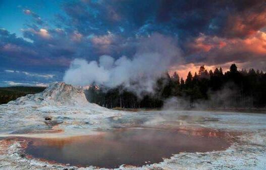 世界上最恐怖的火山，美国黄石超级火山已进入活跃期