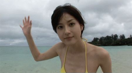 松本若菜性感写真动图，当众脱裤子下海尺度堪比小电影