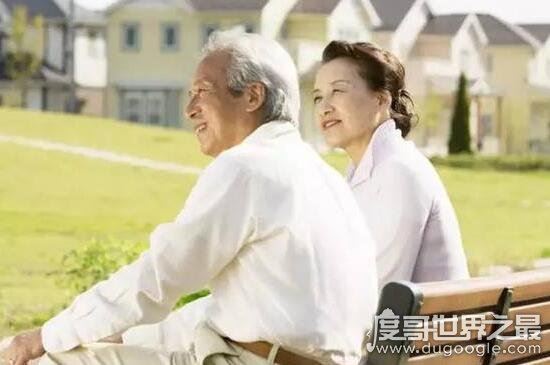 中国平均寿命是多少,中国人寿命越来越长(目前77岁)