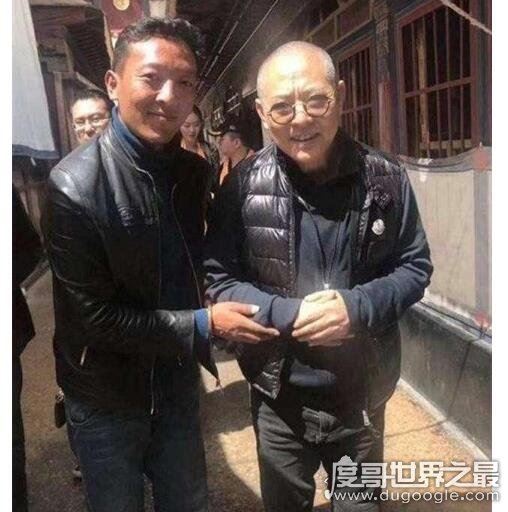 李连杰现在的真实现状，外形看起来很苍老但精神状况还不错