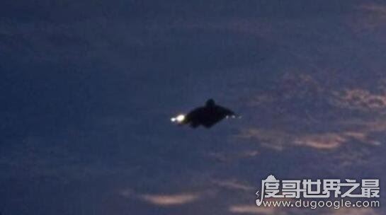 13000年前的外星人造黑骑士卫星，实际上是遗落太空的隔热罩