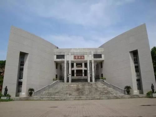 中山大学校园灵异事件，设计人员死于非命的永芳堂（已经拆除）
