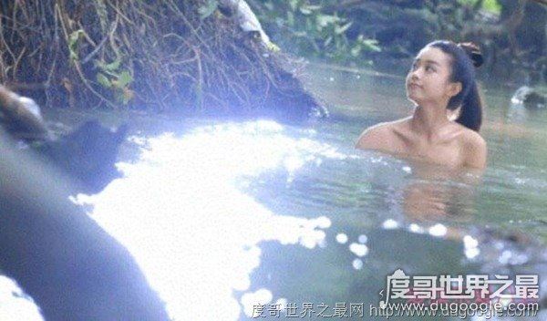 中国十大美女明星出浴照, 柳岩出浴照超火辣