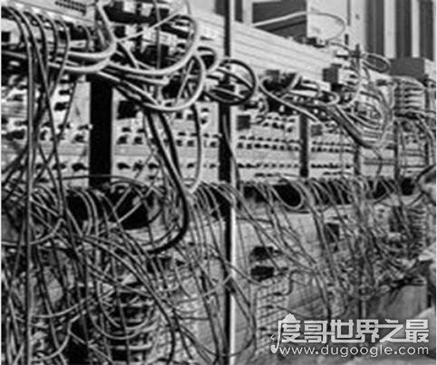 电子计算机发明于哪一年，1946年在美国问世(为研制导弹而生)