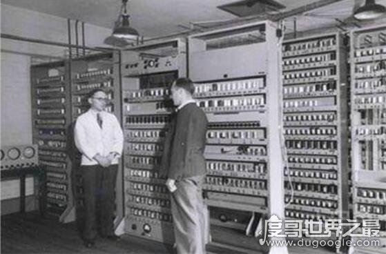 电子计算机发明于哪一年,1946年在美国问世(为研制导弹而生)