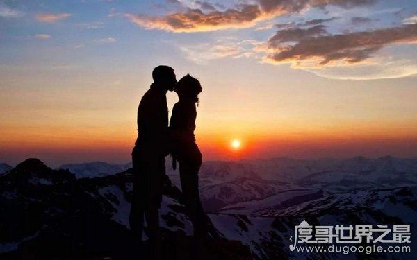 男朋友的100种叫法有哪些，亲切而又不肉麻的称呼（甜蜜亲切）