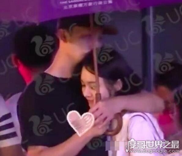 郑爽男朋友是铁甲总监张恒，镜头下公开甜蜜秀恩爱