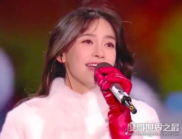 包贝尔小品被毙,Angelababy改演唱歌曲顺利出现在观众面前