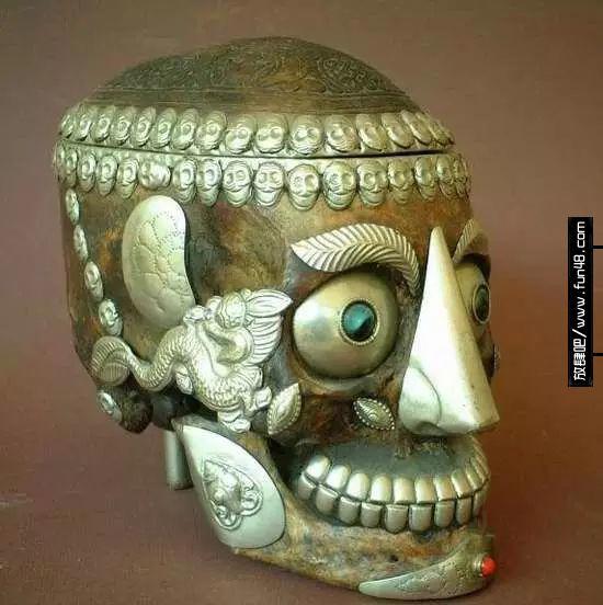 人皮唐卡！图揭西藏地区的残忍物品！慎入...