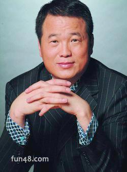 地产大亨黄怒波简历_黄怒波现任妻子