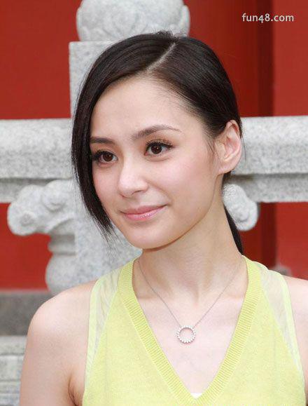 钟欣潼与陈冠希艳照事件 钟欣潼个人资料身高体重微博三级喷血照