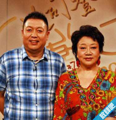 黑妮的个人简历年龄多大 六旬老太海豚音红遍网络开口令人震惊