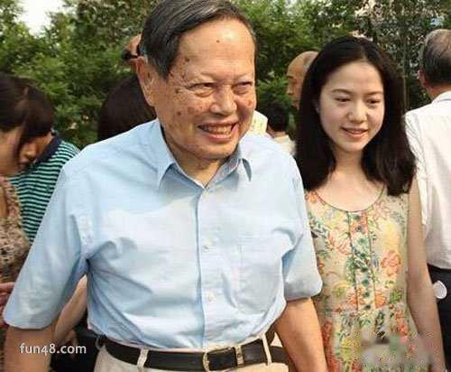 杨振宁翁帆还有性生活吗?杨振宁套牢翁帆20年的秘诀