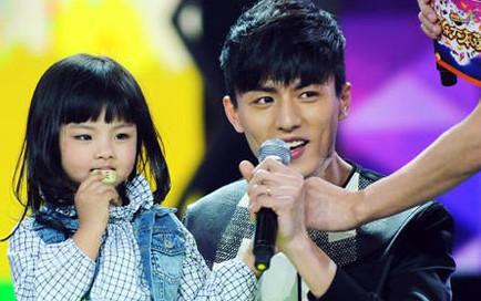 刘畅老婆吴子佳照片/刘畅女儿朵朵