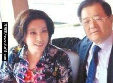 61岁刘晓庆现任老公王晓玉个人资料家庭背景来头还真不小