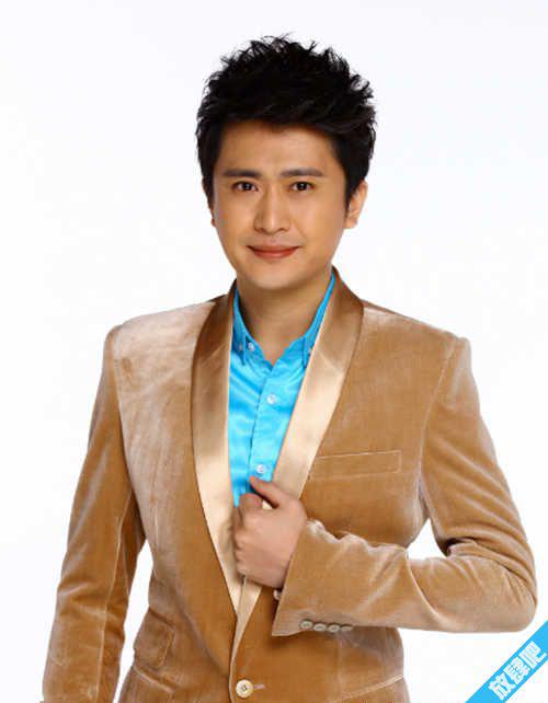 主持人杨帆个人资料简历 杨帆老婆李松奇和女儿照片