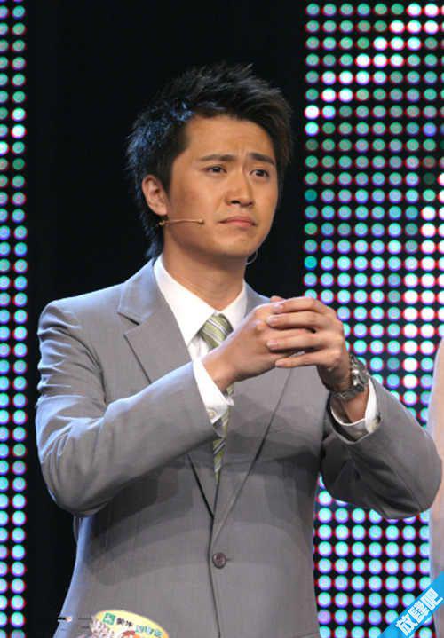 主持人杨帆个人资料简历 杨帆老婆李松奇和女儿照片